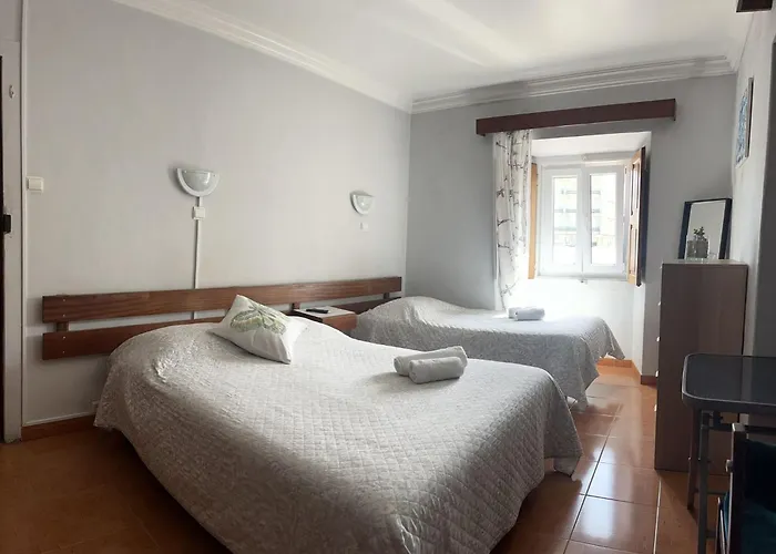 Residencia Aviz Пениши